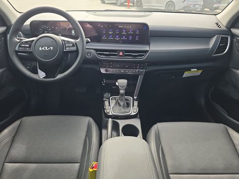 New 2026 Kia Seltos EX image 12