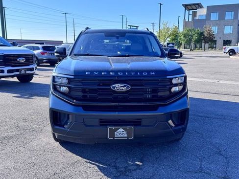 Used 2025 Ford Expedition Max Active AWD/4WD image 11