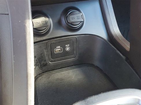 Used 2017 Hyundai Santa Fe Sport image 16