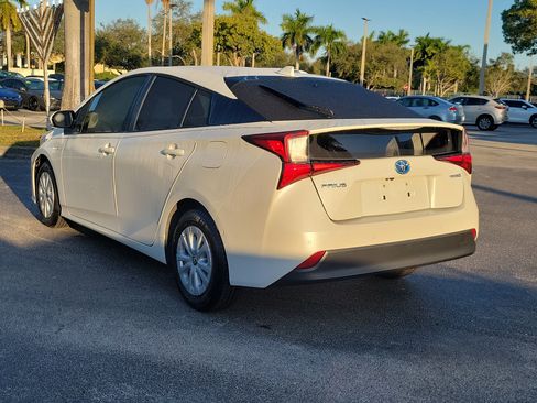 Used 2019 Toyota Prius LE image 7