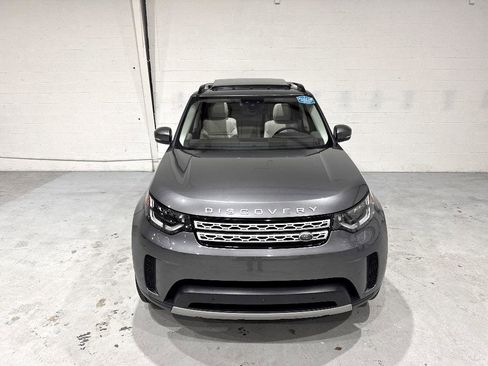 Used 2018 Land Rover Discovery HSE image 11