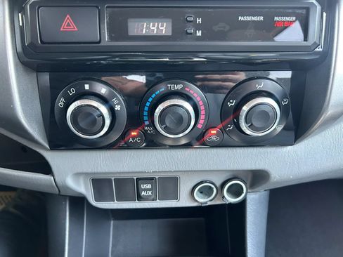 Used 2014 Toyota Tacoma PreRunner w/ TRD Sport Package RWD image 21