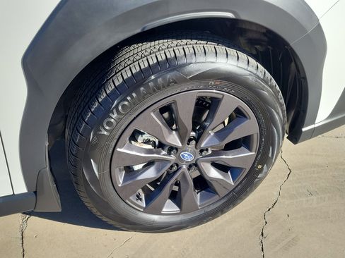 Used 2025 Subaru Outback Onyx Edition XT w/ Popular Package #2 image 8