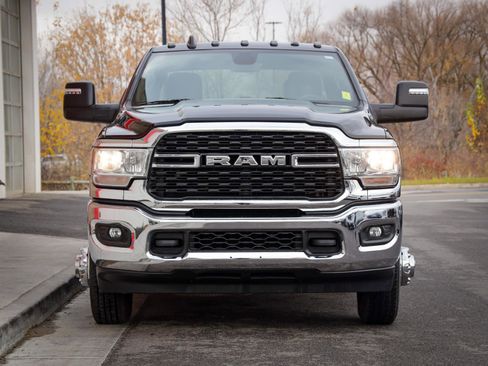 Used 2024 RAM 3500 Big Horn image 9