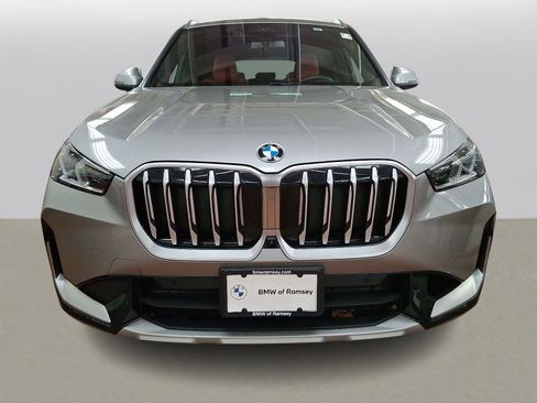 Used 2025 BMW X1 xDrive28i w/ Technology Package AWD/4WD image 2