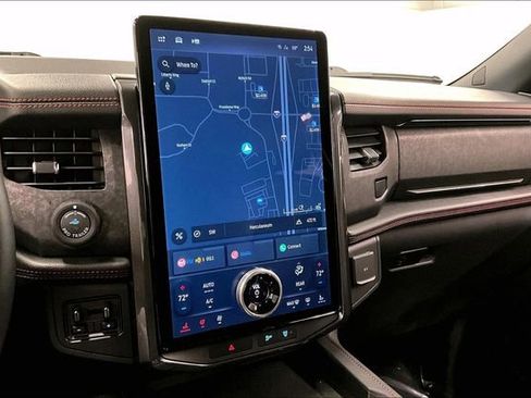 Used 2023 Ford Expedition Max Limited image 29