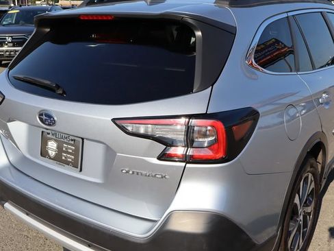Certified 2021 Subaru Outback Limited AWD/4WD image 12