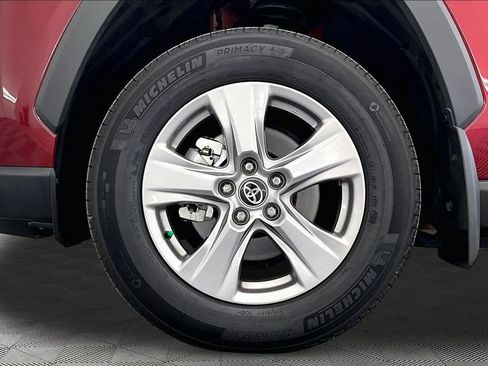 Used 2025 Toyota RAV4 XLE w/ Convenience Package FWD image 9