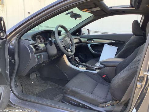 Used 2017 Honda Accord EX image 10