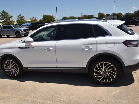 Used 2020 Lincoln Nautilus Reserve AWD/4WD image 9