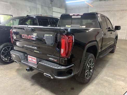 Used 2022 GMC Sierra 1500 AT4 w/ AT4 Premium Package AWD/4WD image 10
