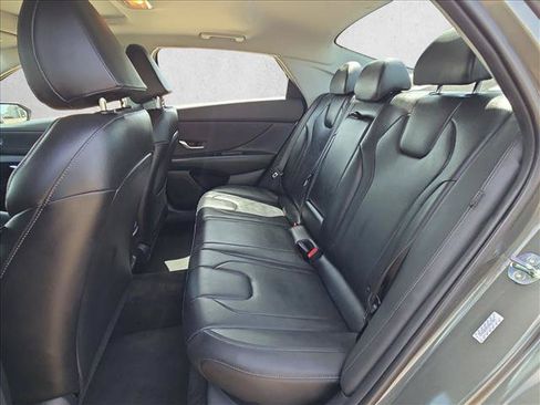 Used 2024 Hyundai Elantra Limited FWD image 18