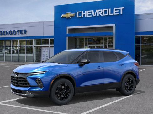 New 2026 Chevrolet Blazer LT w/ Convenience Package image 2