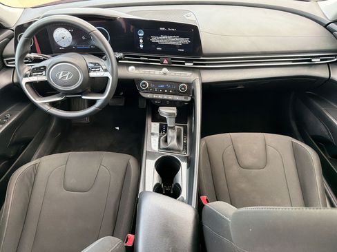 Used 2023 Hyundai Elantra SEL w/ Convenience Package FWD image 16