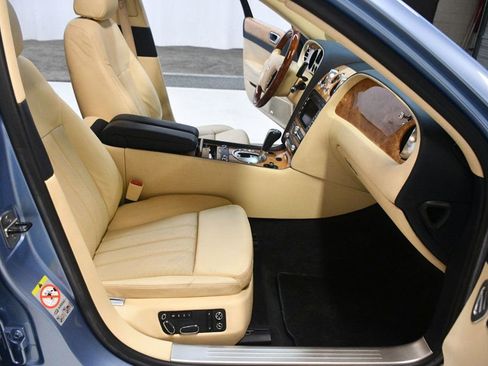 Used 2009 Bentley Flying Spur Flying Spur image 28