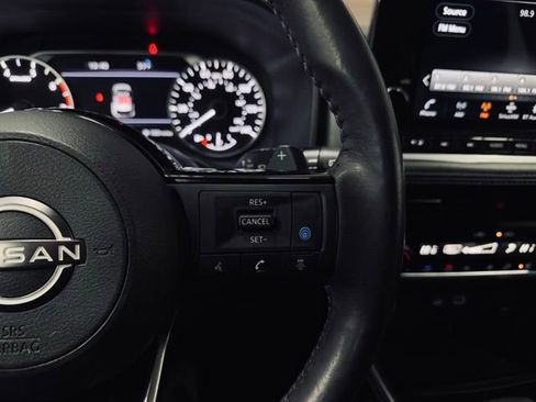 Used 2023 Nissan Rogue SL w/ SL Premium Package image 27