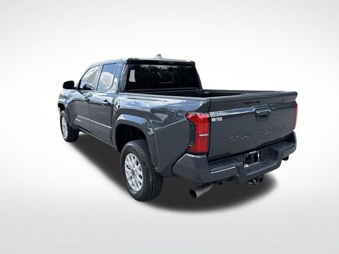Used 2024 Toyota Tacoma SR5 w/ SR5 Upgrade Package RWD image 7