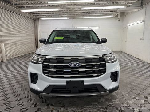 New 2026 Ford Explorer Active RWD image 15