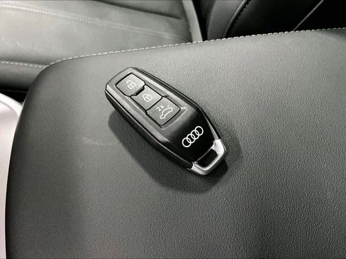 Used 2025 Audi Q5 Premium Plus w/ Premium Plus image 13