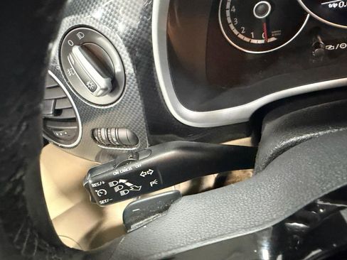 Used 2014 Volkswagen Beetle R-Line image 19