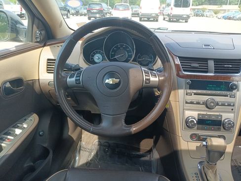 Used 2009 Chevrolet Malibu LTZ w/ HFV6 Engine Package image 15