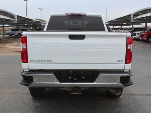 Used 2022 Chevrolet Silverado 2500 LTZ w/ LTZ Convenience Package AWD/4WD image 4