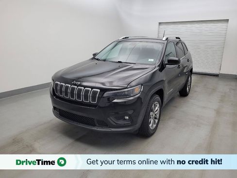 Used 2019 Jeep Cherokee Latitude Plus w/ Cold Weather Group AWD/4WD image 1