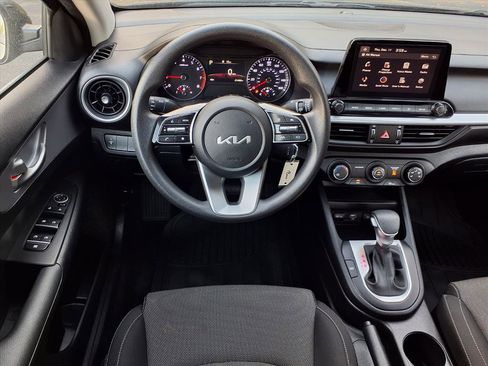 Used 2024 Kia Forte LXS image 13