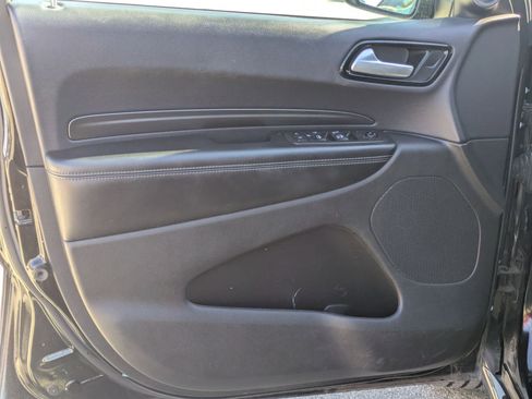 Used 2021 Dodge Durango SXT image 11