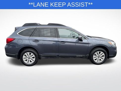 Used 2017 Subaru Outback 2.5i Premium image 8