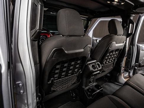 Used 2021 Jeep Gladiator Rubicon AWD/4WD image 22