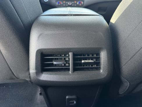 Used 2022 GMC Terrain SLE w/ Driver Convenience Package image 13