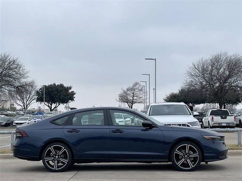 New 2026 Honda Accord SE image 3