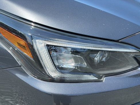 Used 2022 Subaru Outback Premium AWD/4WD image 9