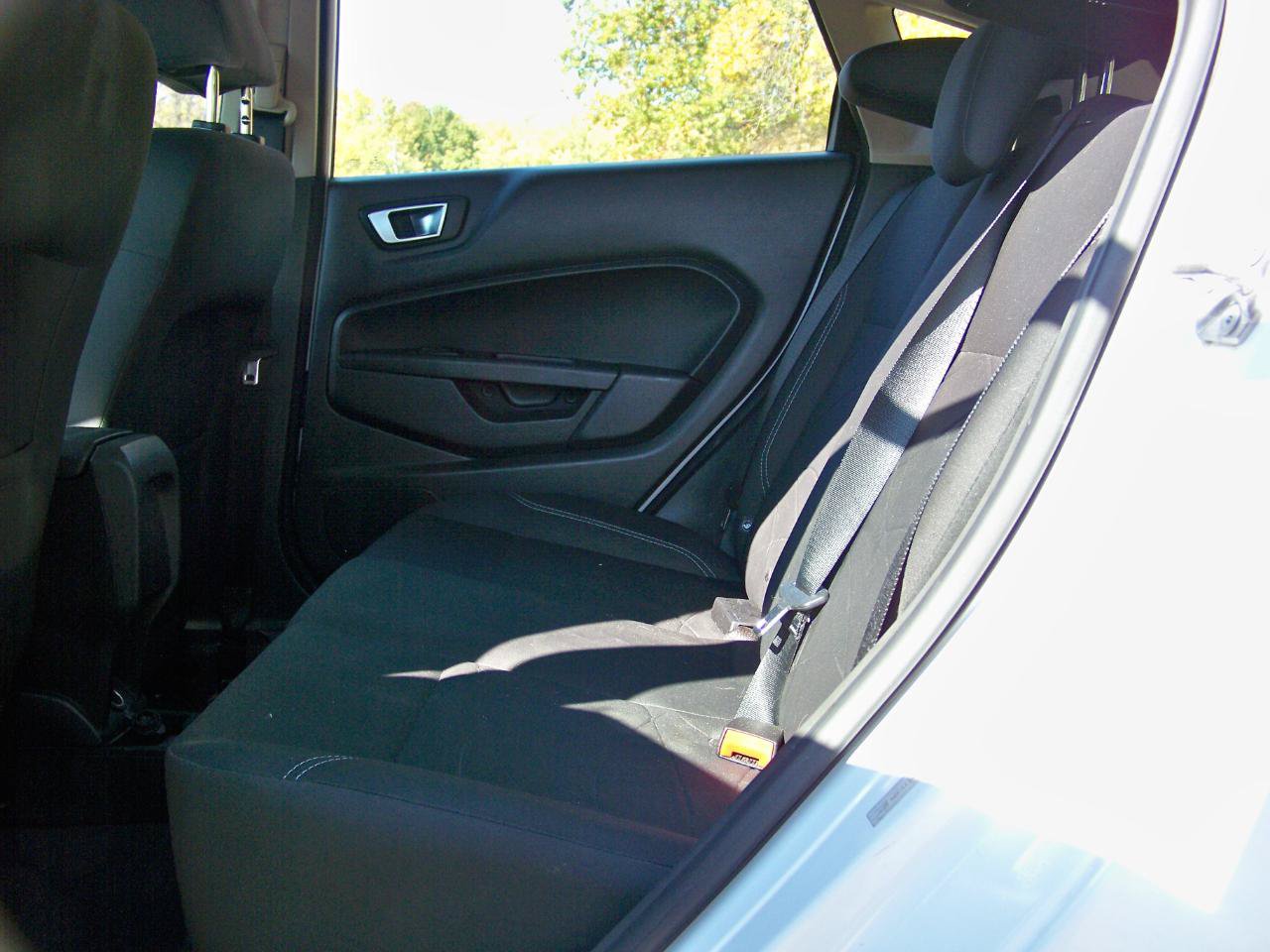 Used 2015 Ford Fiesta SE FWD image 22