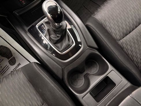 Used 2017 Nissan Rogue S image 12