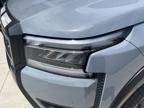New 2025 Nissan Frontier PRO-4X image 14