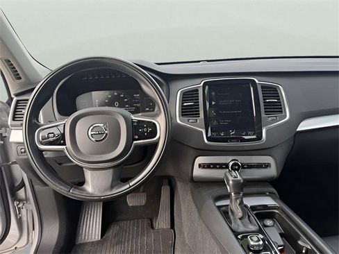 Used 2018 Volvo XC90 T5 Momentum w/ Convenience Package image 19