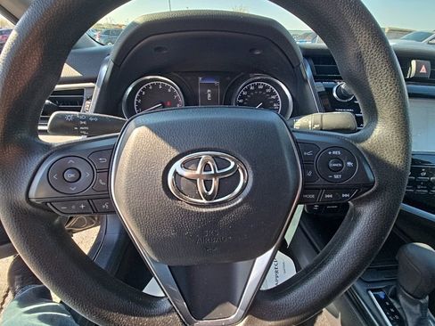 Used 2019 Toyota Camry LE image 15