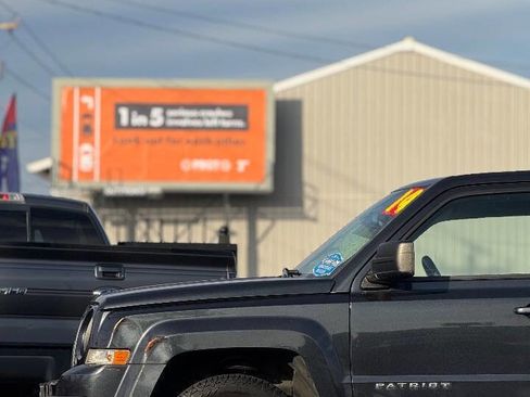 Used 2014 Jeep Patriot Sport w/ Power Value Group image 17