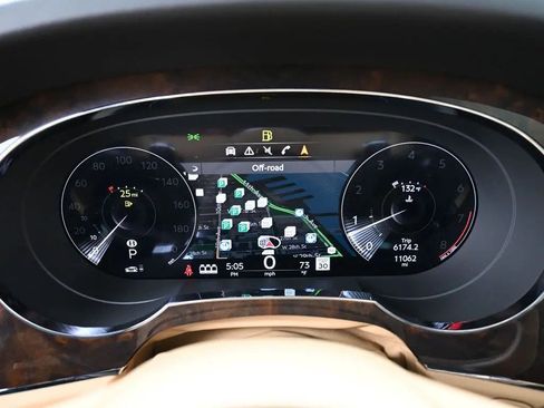 Certified 2023 Bentley Bentayga AWD/4WD image 19