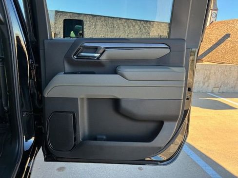 New 2026 Chevrolet Silverado 2500 ZR2 AWD/4WD image 17