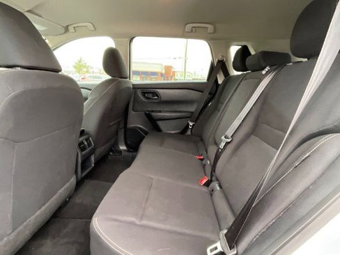 Used 2024 Nissan Rogue S image 26