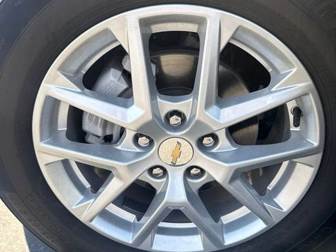 Certified 2024 Chevrolet Equinox LS w/ LS Convenience Package FWD image 24