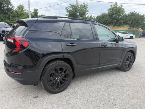 Used 2022 GMC Terrain SLT w/ Elevation Edition FWD image 7
