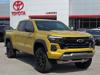 Used 2024 Chevrolet Colorado Z71 w/ LPO, Dark Essentials Package