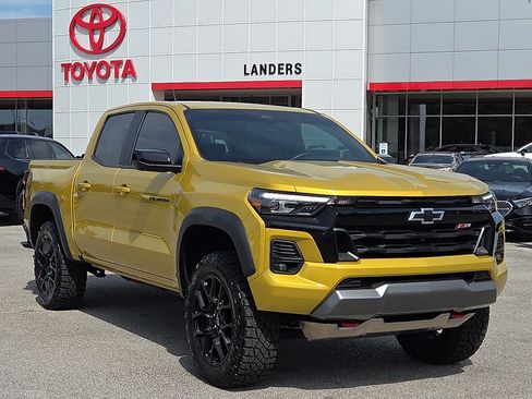 Used 2024 Chevrolet Colorado Z71 w/ LPO, Dark Essentials Package AWD/4WD image 1