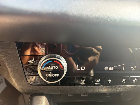 Used 2022 Mitsubishi Outlander SE AWD/4WD image 14