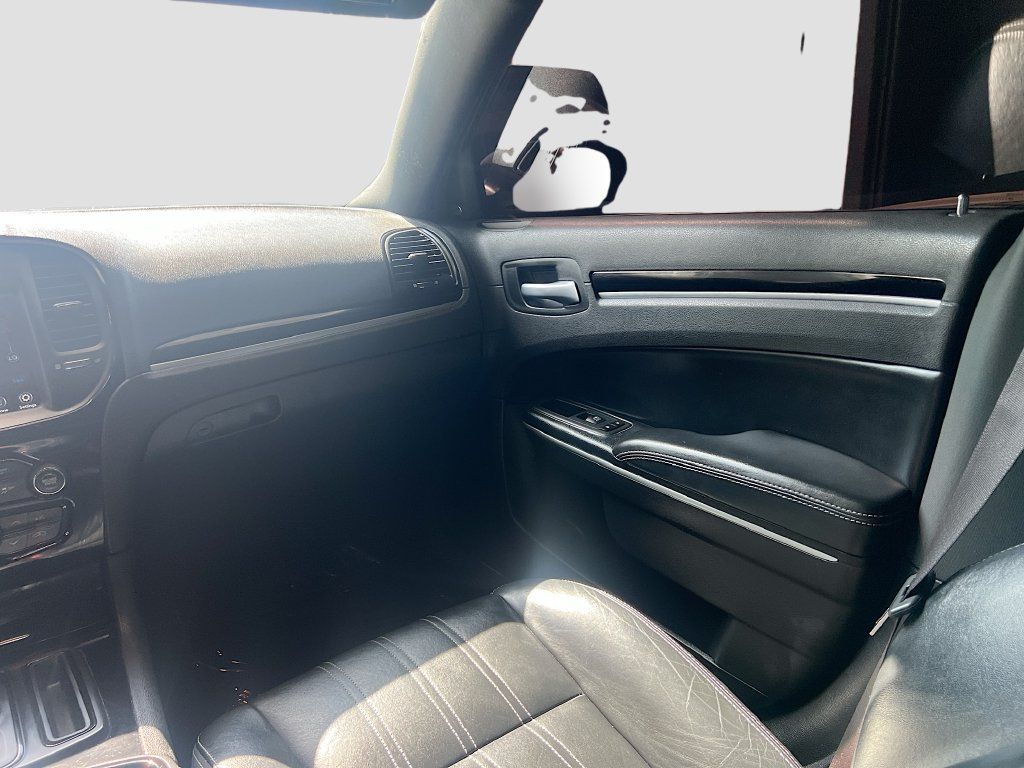 Used 2022 Chrysler 300 S RWD image 25