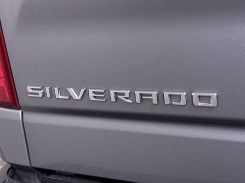 Used 2023 Chevrolet Silverado 1500 Custom image 32